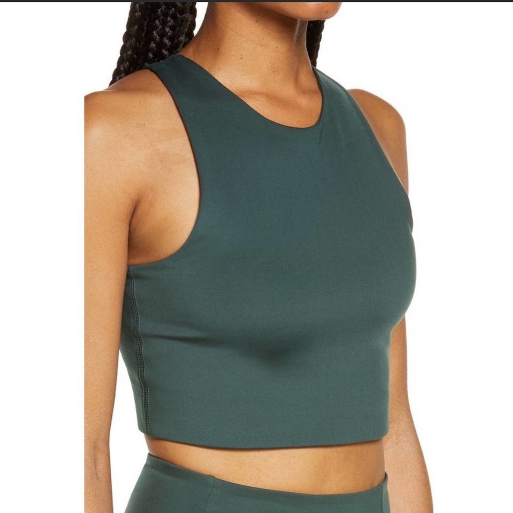 Girlfriend collective Dylan tank bra